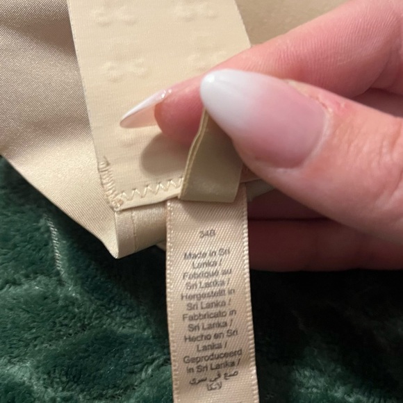 SKIMS Balconette Push Up Bra - Picture 4 of 4